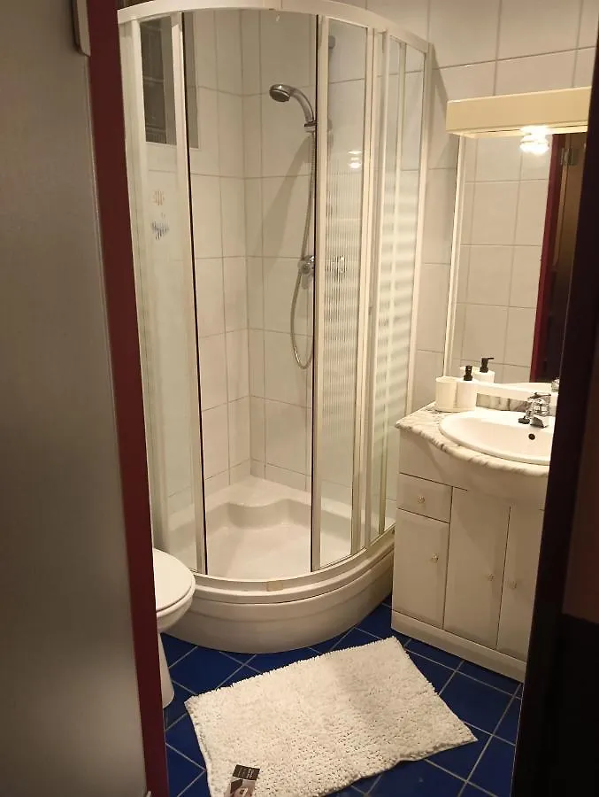 公寓 安特卫普Aes Sedai Kinetic Spa, Living & Airport Shuttle Services公寓 比利时