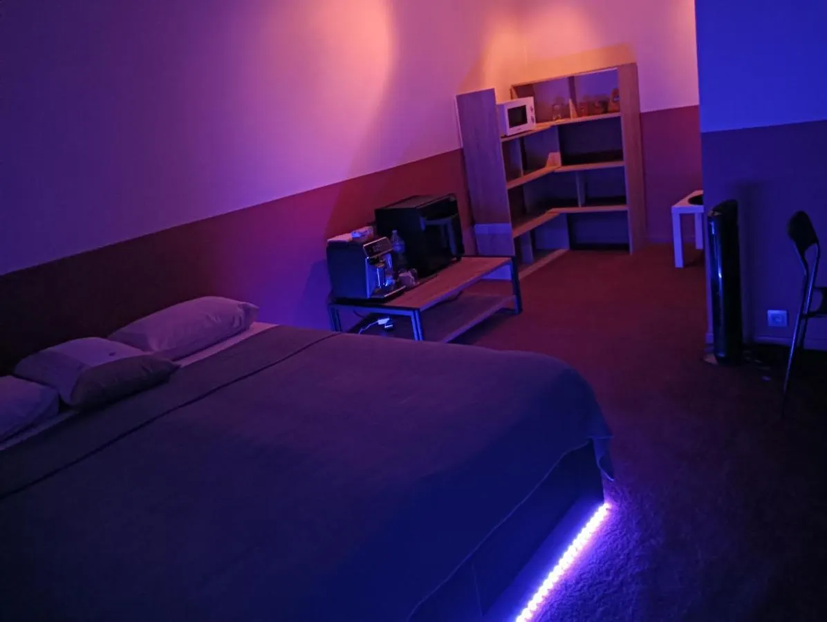 公寓 安特卫普Aes Sedai Kinetic Spa, Living & Airport Shuttle Services公寓